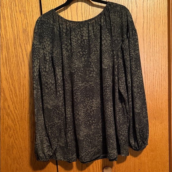 Ava & Viv Black Textured Blouse - Picture 4 of 4